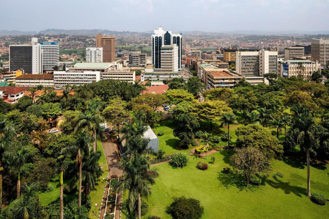 Sheraton Kampala Hotel Esterno foto