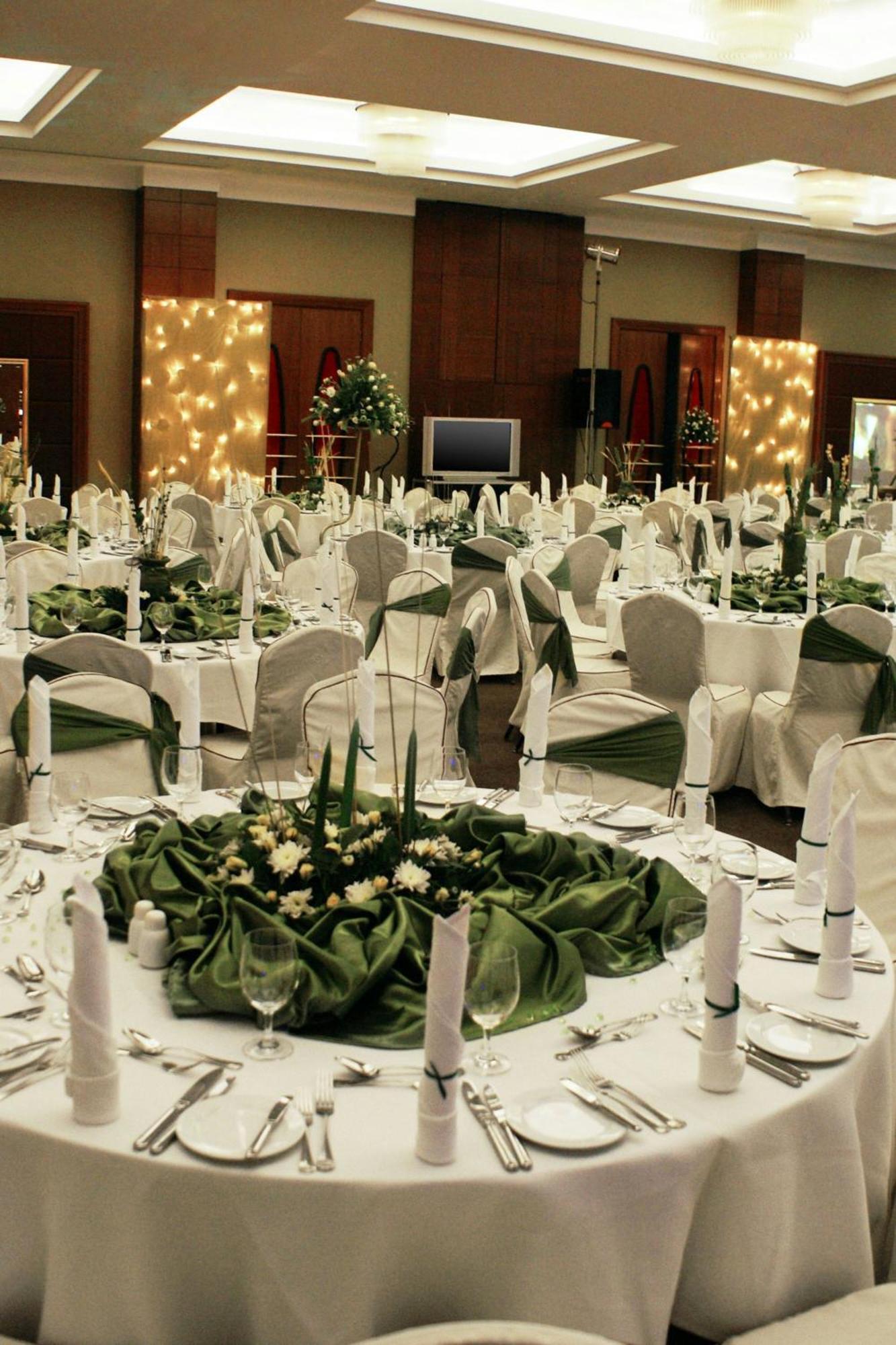 Sheraton Kampala Hotel Esterno foto